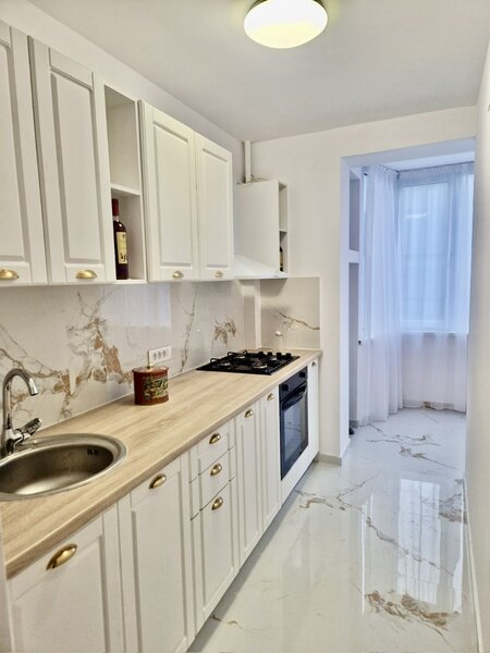 Unirii, Bratianu vizavi Magazinul Cocor ideal pentru investitie negociabil,