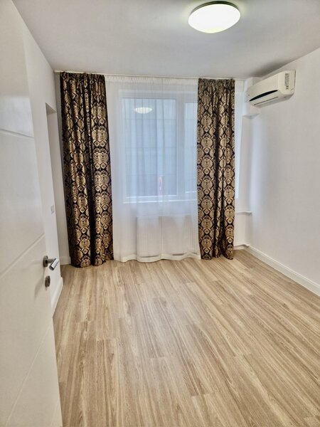 Unirii, Bratianu vizavi Magazinul Cocor ideal pentru investitie negociabil,